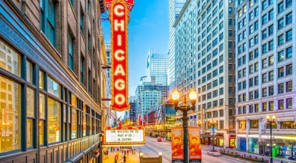 WhatNOTtodoinChicago__HERO_iStock-996188444